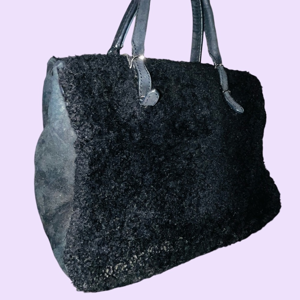 Balenciaga: Sherpa Suede Wool Shearling Mini Tote Bag (Black) - Picture 11 of 16
